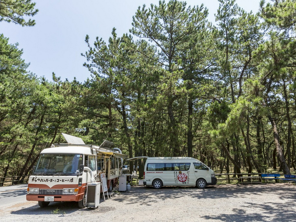 ランチも軽食も、いつでも気軽に立ち寄れるバーガー店