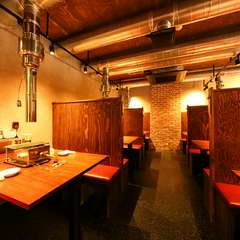 和やかな雰囲気の中で味わう、珠玉な肉料理