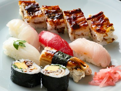 寛ぎの空間で味わう、美味しい「すし」と「お酒」