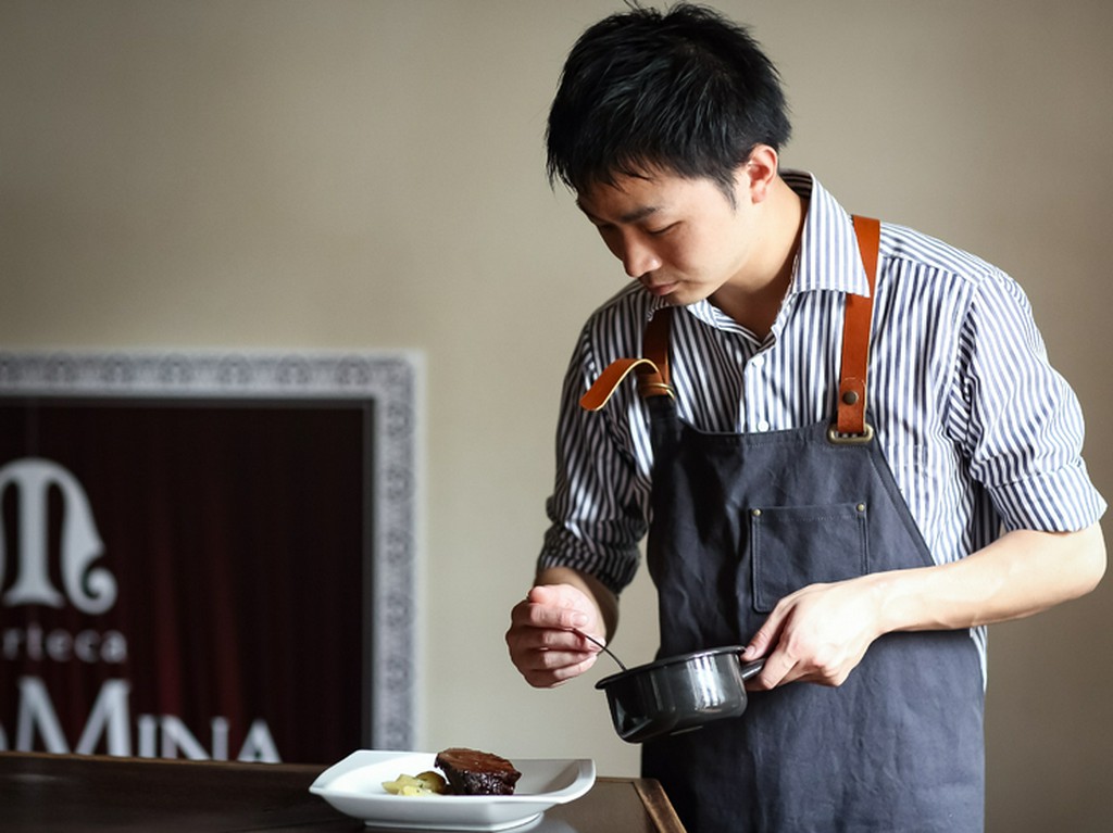 お客様の満足が何よりの喜び。笑顔があふれる空間づくりを目標に