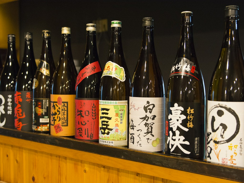 焼酎や日本酒などのお酒も充実