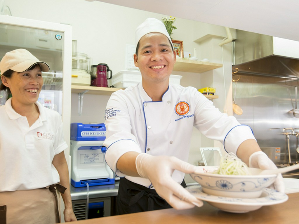 スタッフはほぼベトナム人！プチ旅行気分でどうぞ