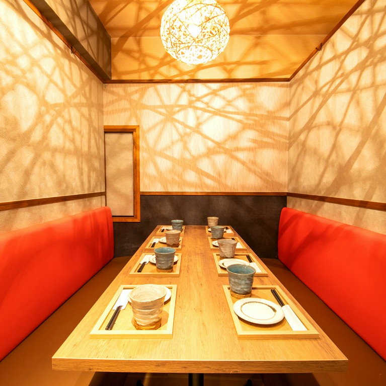 ゆとりある空間使いでゆっくりお時間をお過ごし頂けます