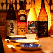 お仕事帰りにゆったりお酒を愉しみたい方にも寛ぎ空間をご提供致します。少人数様から個室をご案内致します。
