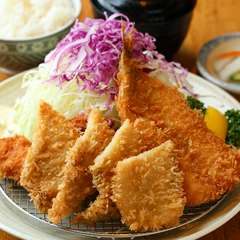 日替わりランチの他、豊富な定食メニューから選べる