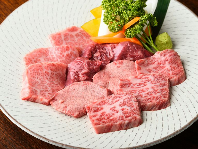 特上肉を楽しんでいただく『特上4種盛り』