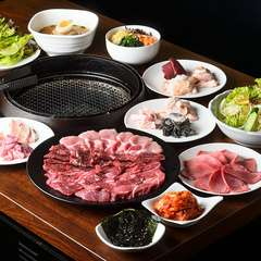 食べ飲み放題で、肉もお酒もたっぷり楽しめる