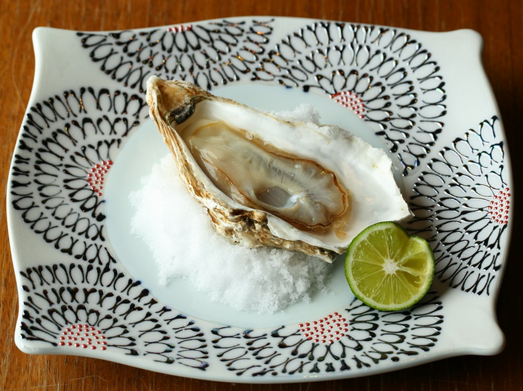 店主自ら築地に通い、厳選した新鮮な海の幸