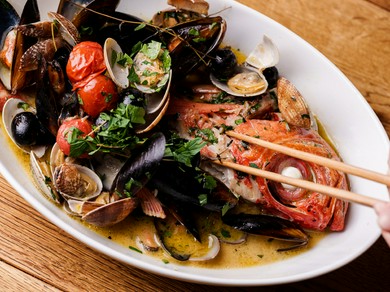 魚介たっぷりアクアパッツァ