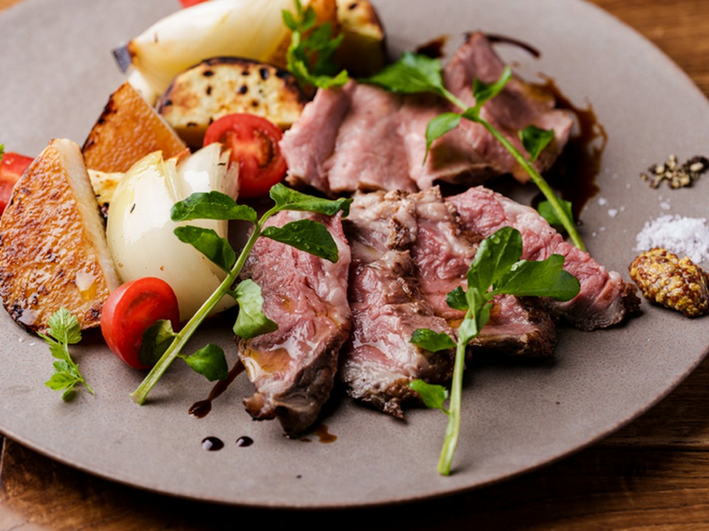 当店の名物がいただけるコースがおすすめです