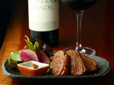 至高の焼鳥と厳選ワインが織りなすマリアージュ