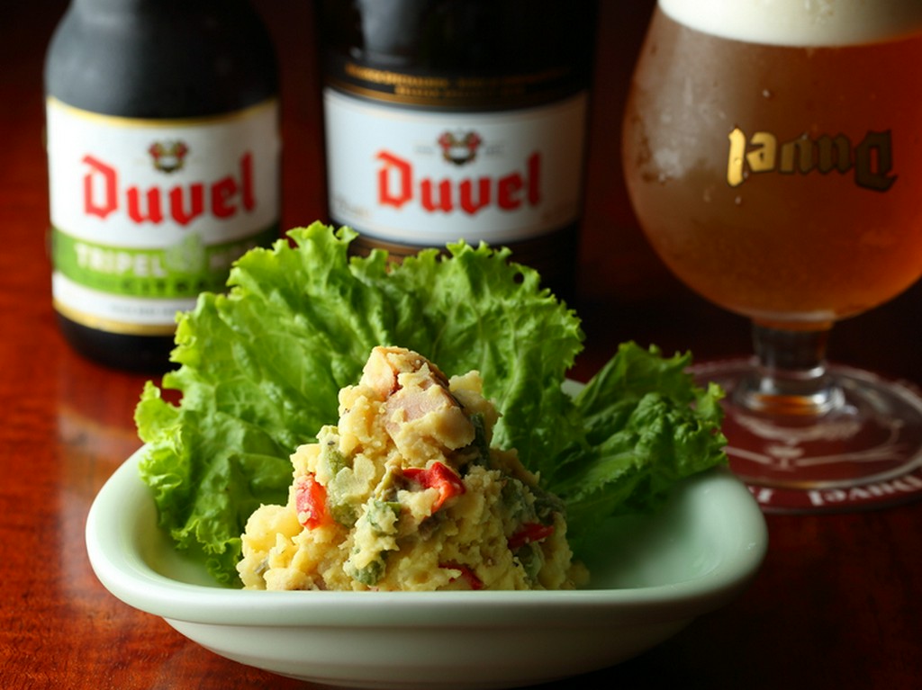 ベルギービールと相性抜群、季節の味覚を味わう『いんげんと茄子の夏のポテトサラダ』