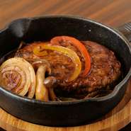 ど～んと200g! 『神戸ビーフ入り 手作りハンバーグ』