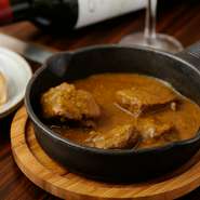 シェフ渾身のスペシャリテ。旨さに驚く『神戸牛ビーフシチュー』