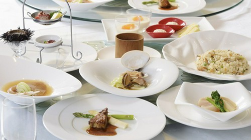 料理長が腕によりをかけた料理は感動の美味しさ