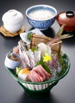 旬の刺身盛り合わせ
茶碗蒸し
御飯
味噌汁
香の物