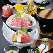 ＊価格は税込です。
＊仕入れの都合により料理内容が異なる場合もございます。