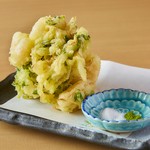 ぷりぷりの海老を自家製マヨネーズソースで