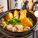 森林鶏の旨味たっぷりの鶏肉と、仙台名物・定義山の三角油揚げを贅沢に使用した鍋です。※2人前からのご注文となります
追加具材:定義山油揚げ913円、森林鶏803円、〆のうどん385円、〆の雑炊385円