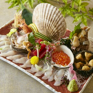 海の幸の宝庫、宮城県の漁港から届く鮮魚をふんだんに