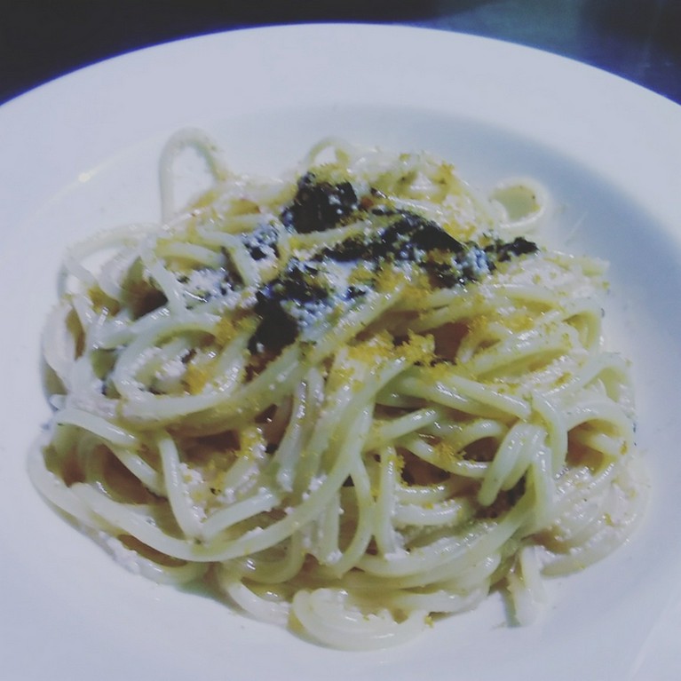 辛子明太子と韓国海苔のクリームスパゲッティ　からすみを少々