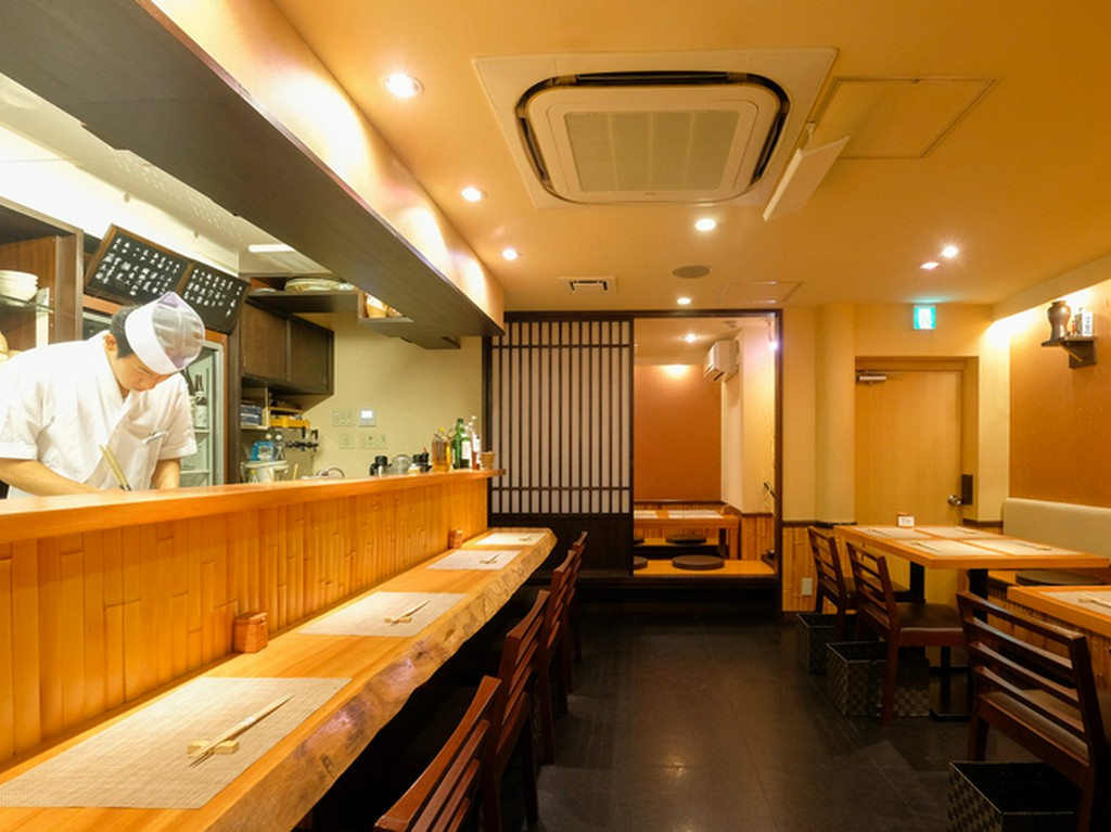 心尽くしの繊細なおもてなしは、接待・会食に最適