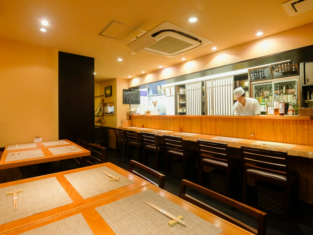 落ち着きのある和モダンの空間で、贅沢な時間を満喫