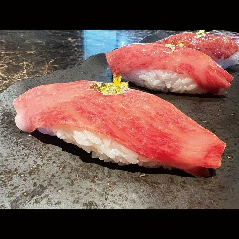 店自慢の逸品『極み宮古牛にぎり（5貫）』