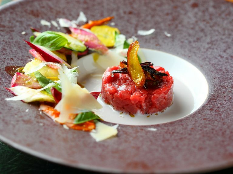 お肉好きな方におすすめ。馬肉の美味しさがわかる『Battuta di Carne(桜肉のタルタル)』