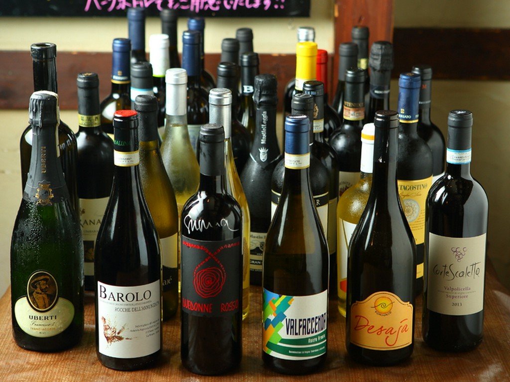 イタリア産のワインだけにこだわり、各地の美味しいワインを網羅