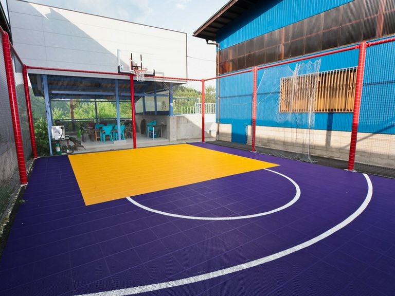 アミューズメントとカフェレストラン、さまざまに楽しめるお店