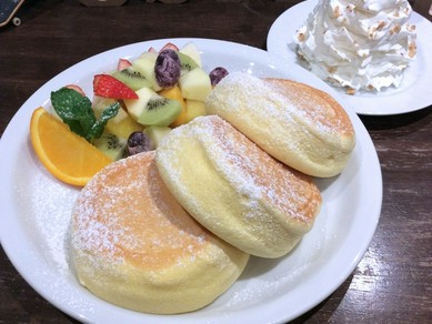ふわふわで美味しいパンケーキで気分も💛