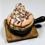 お勧め販売2026.2/1~
オーブンで焼くふわふわパンケーキ(名前 とりこぱん)
たっぷりの生クリームとオーブンで焼いたふわしゅわ食感のパンケーキをスプーンでお食べ下さい!!