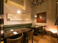 バリエーション豊富なビストロ料理と楽しい会話をどうぞ♪