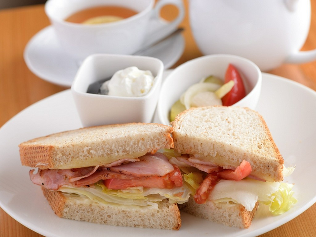 サンドウィッチ　プレート