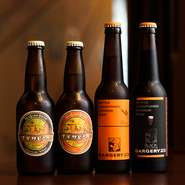 温泉地で知られる和歌山県南紀白浜の『ナギサビール』と『ガージェリー』の2銘柄4種類のビールを用意。味わいの異なる4種類は、好みやその日の気分で選ぶ楽しみが広がります。