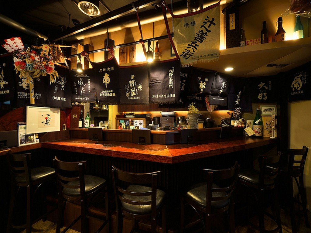 女性がひとりでも来店しやすいリピーターの多い店