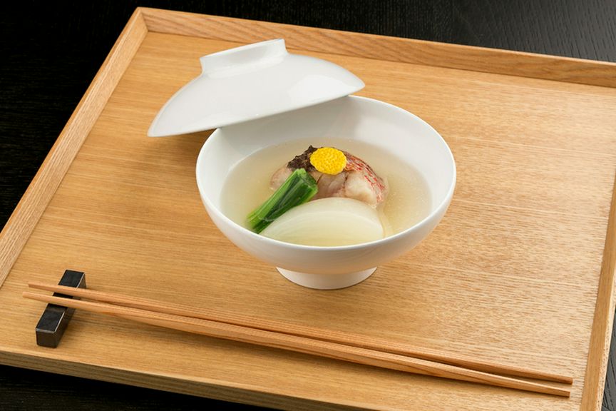 匠の技を堪能！　旬菜があしらわれた彩り豊かな『椀盛』