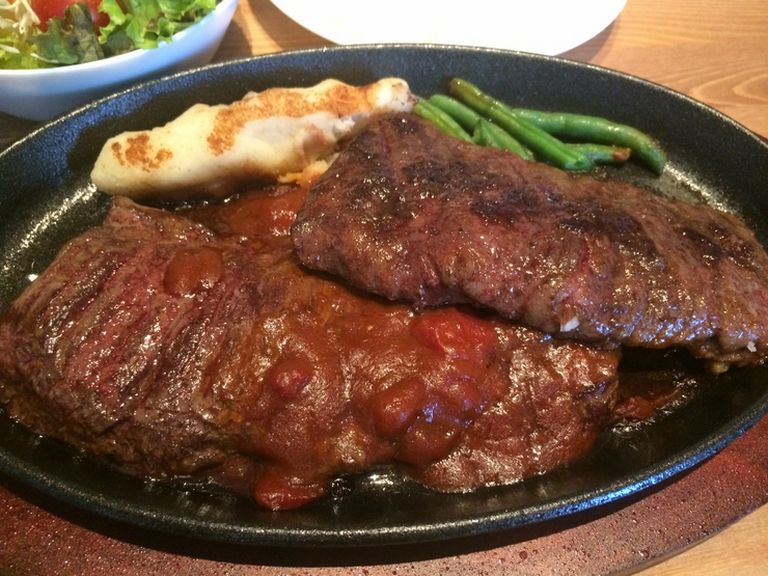 “肉のことは肉のプロに任せろ!”間違いないステーキを喰らう