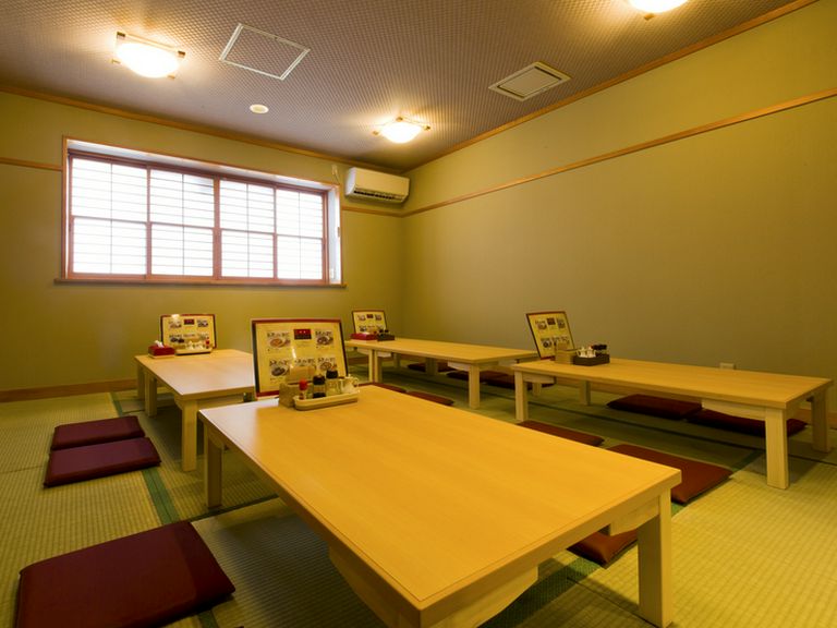 座敷があるので、小さな子供連れの家族にもおススメ