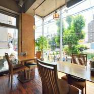 愛らしいかき氷を提供するお店を選べば、女性の心をギュッとつかめるはず。お互いが選んだたかき氷の感想を語り合うのも楽しそう。近くに世田谷公園があるので、お散歩デートの途中に立ち寄ってはいかがでしょう。