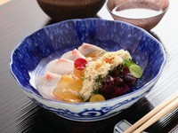 笹打ち葱 芽紫蘇 白とろろ昆布 一味 加減酢