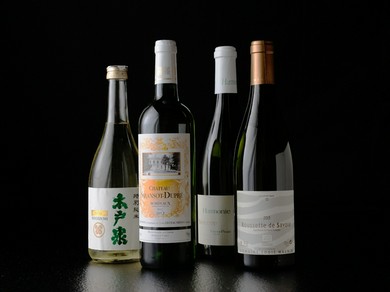 食材と同じく、生産者の思いを大切に選んだワイン