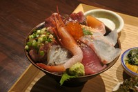 ＜月・水限定＞豪華8種盛り宝島丼