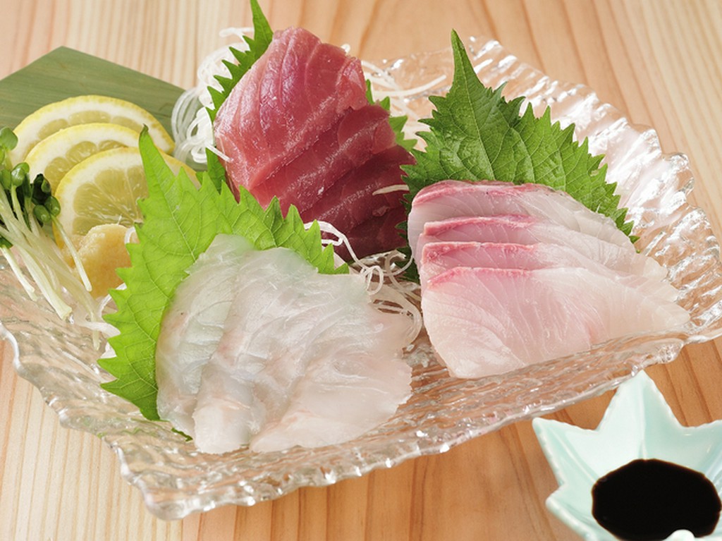 毎日獲れたての魚介類を沼津から直送				