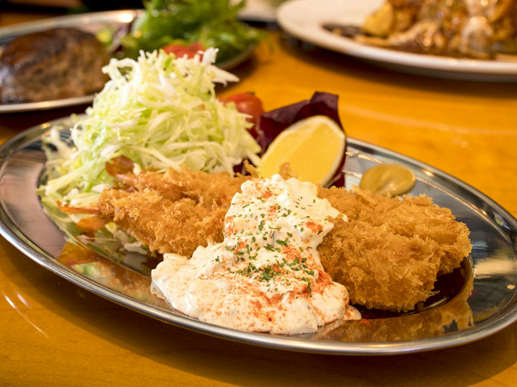 外はサクッと、中はプリプリ『大エビフライタルタルソース』