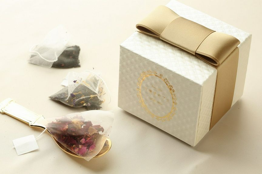 可愛いBOX入りで贈り物にも『グリュエ・ド・ショコラティー』