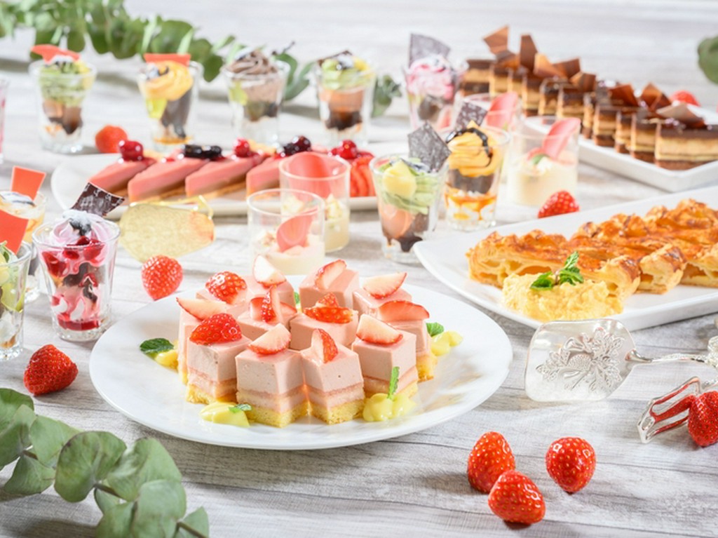 ランチブッフェでたっぷりおしゃべり◎食後のカフェも好きなだけ