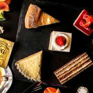 家族や友人と、ケーキと紅茶で優雅なティータイムはいかがでしょうか。
〈ケーキ内容〉
・イチゴのショートケーキ・アップルパイ・オペラ
・フレジェ・タルトフロマージュ