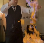 東京都内トップラグジュアリーホテルを含むサービス経験32年、フランス、スペイン、ドイツ、スイス、イタリアなど各国の文化を体験しながら日々ご来店されるお客様の接遇を担当しております。